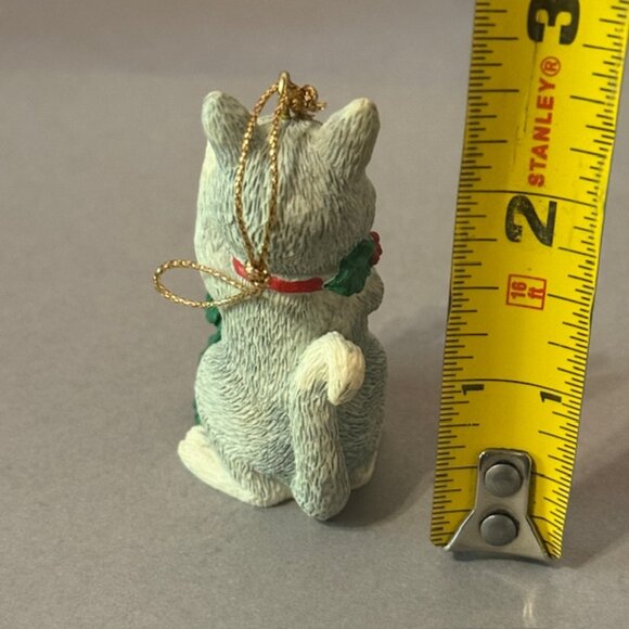 Vintage Cat Kitten Christmas Ornament Figurine Holiday Gift Tree Gray Kitty Star - Picture 2 of 3
